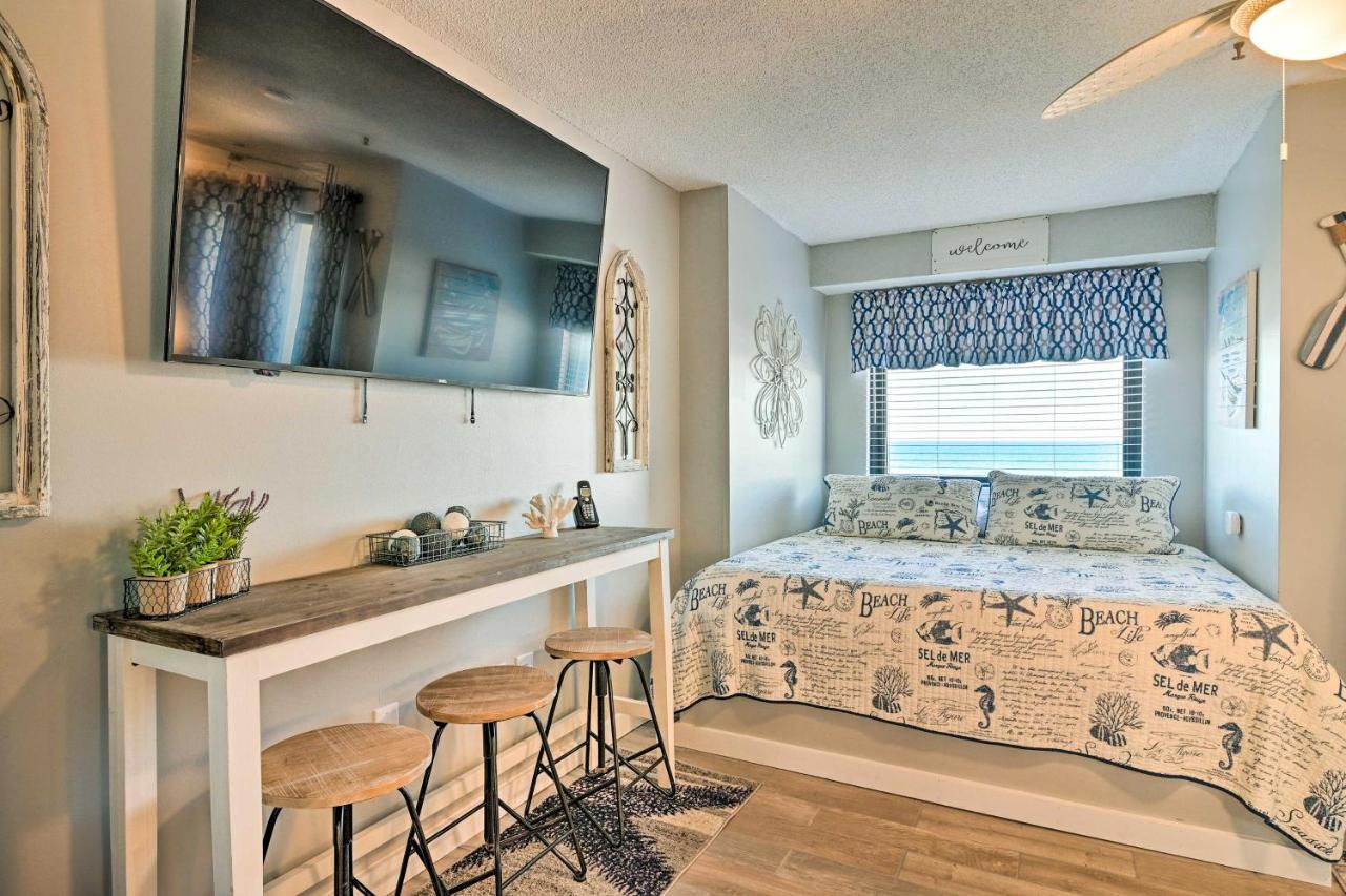 Renovated Oceanfront Resort Condo With Balcony Миртл-Бич Экстерьер фото